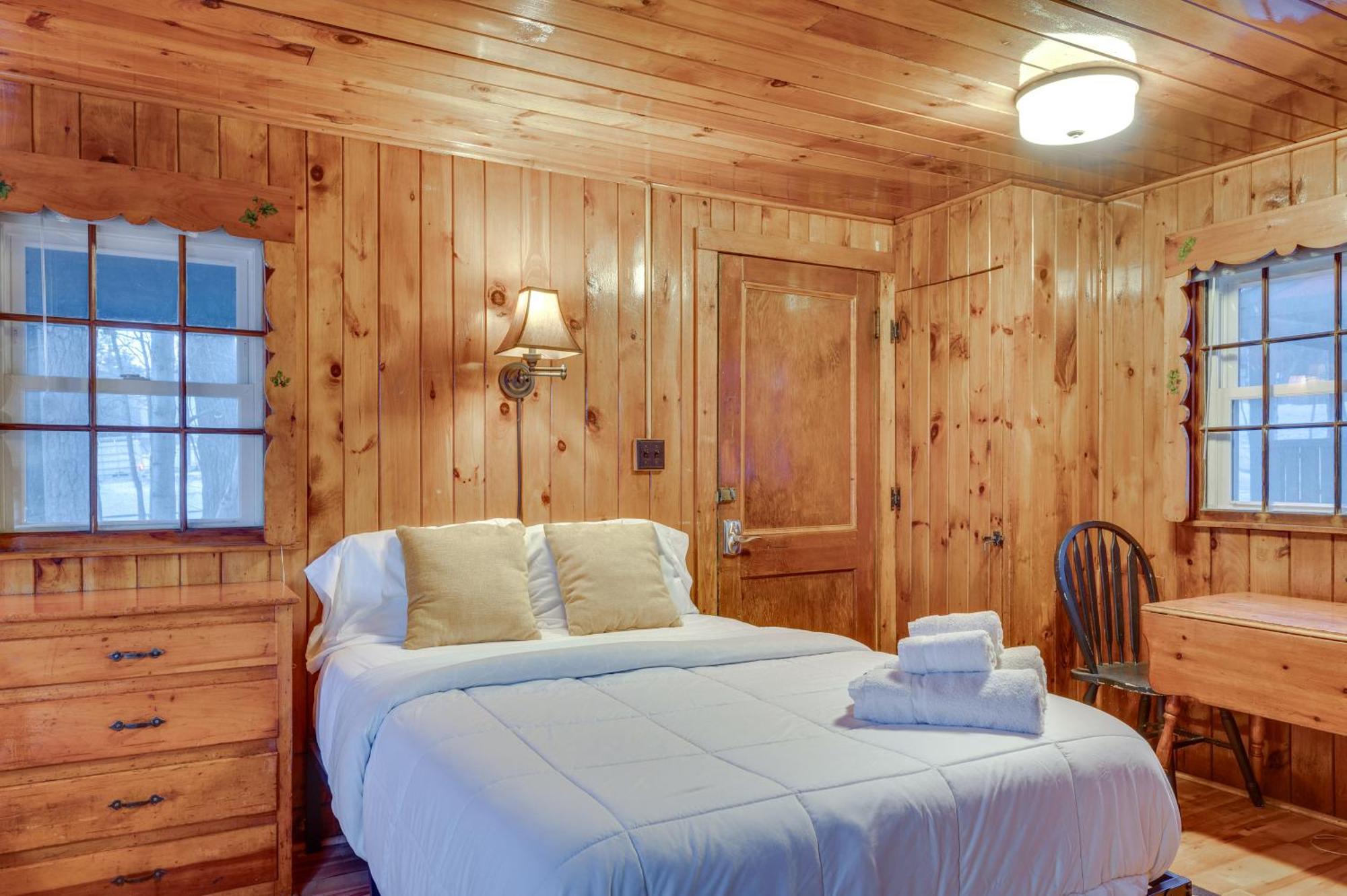 Cozy Laconia Studio With Pool Access - 2 Mi To Lake! Apartment Екстериор снимка